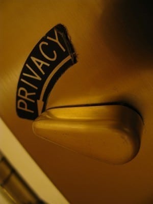 2404940312_e759c4030d_privacy