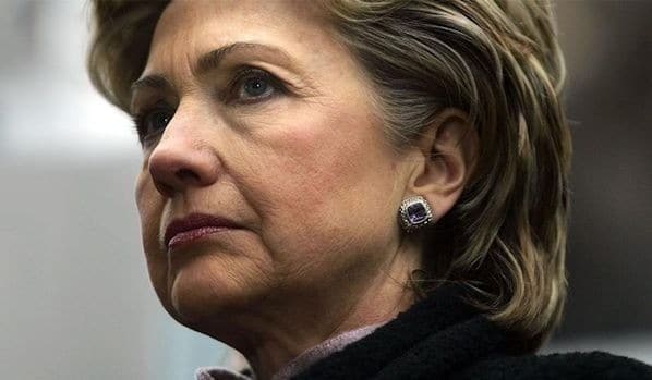 Door-en-door corrupte Hillary Clinton ondanks schandalen en spoor van lijken straks toch president?