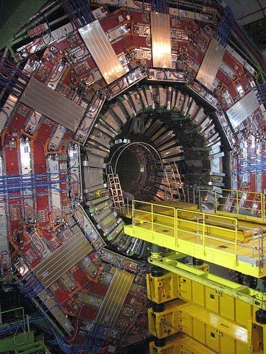 Belanden wij aankomende week via de CERN deeltjesversneller in een parallel universum?