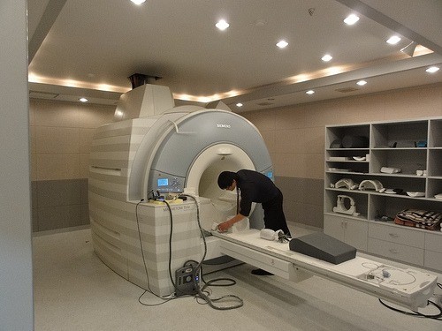 4542813174 7a8d555ef3 MRI scanner