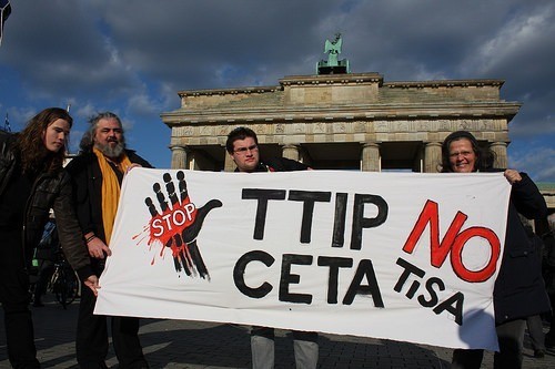 Actie tegen invoer Canadees CETA-hormonenvlees via Gentse zeehaven