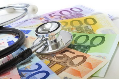 Record: van elke verdiende euro gaat ruim 10 procent naar zorgkosten