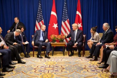 1024px-President_Donald_J._Trump_and_President_Recep_Tayyip_ErdoC49Fan_of_Turkey_at_the_United_Nations_General_Assembly_367470627-400×267