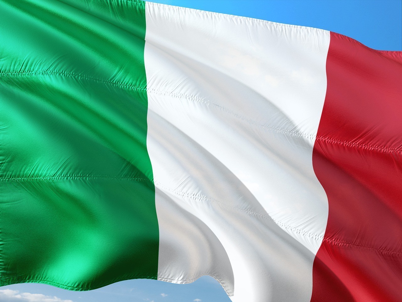‘Is Italië het eerste land dat protesten tot terrorisme verklaart en leger inzet tegen eigen volk?’