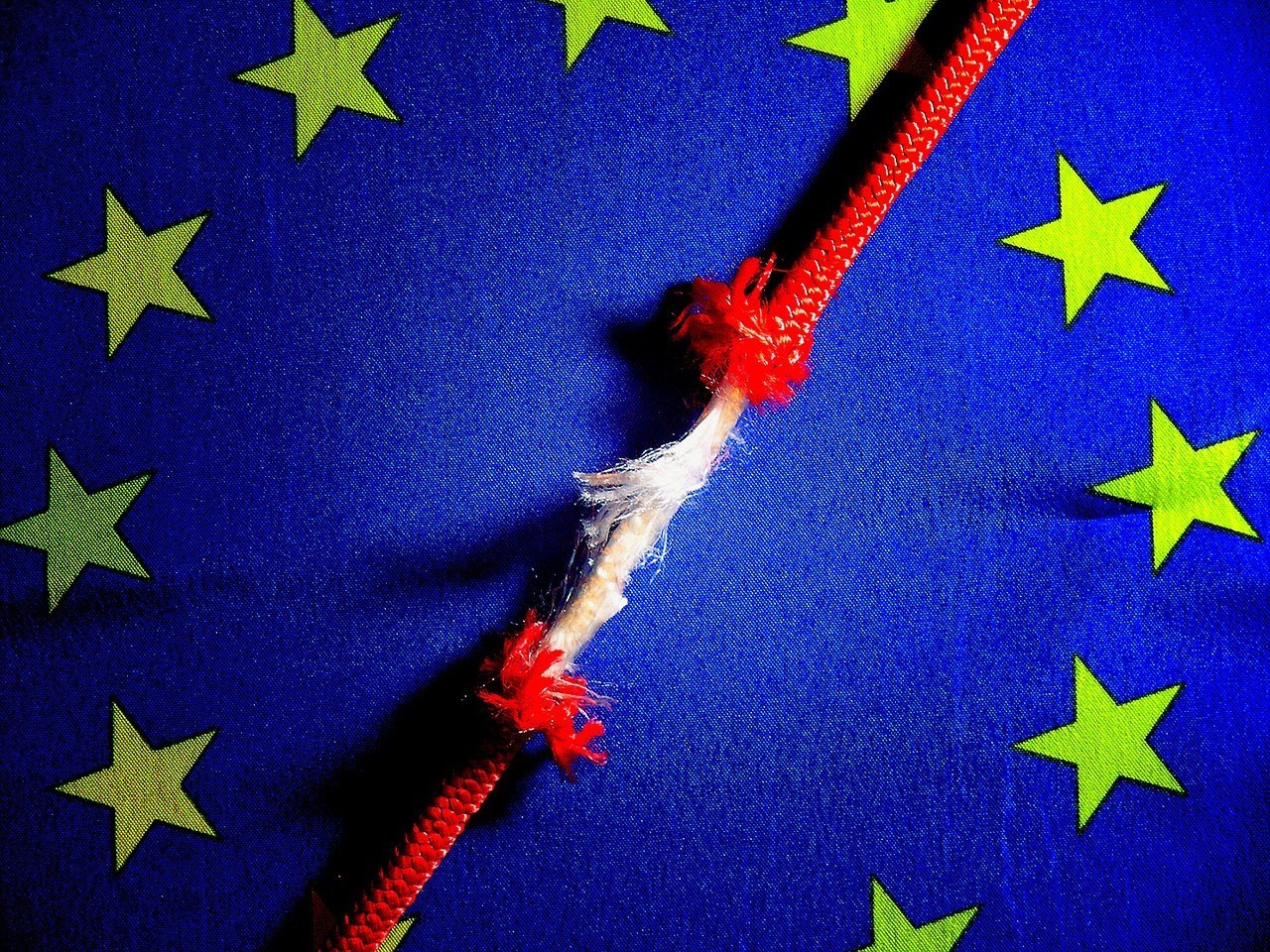 Wie aan het “blauwe doek” van de EU komt, riskeert gevangenisstraf