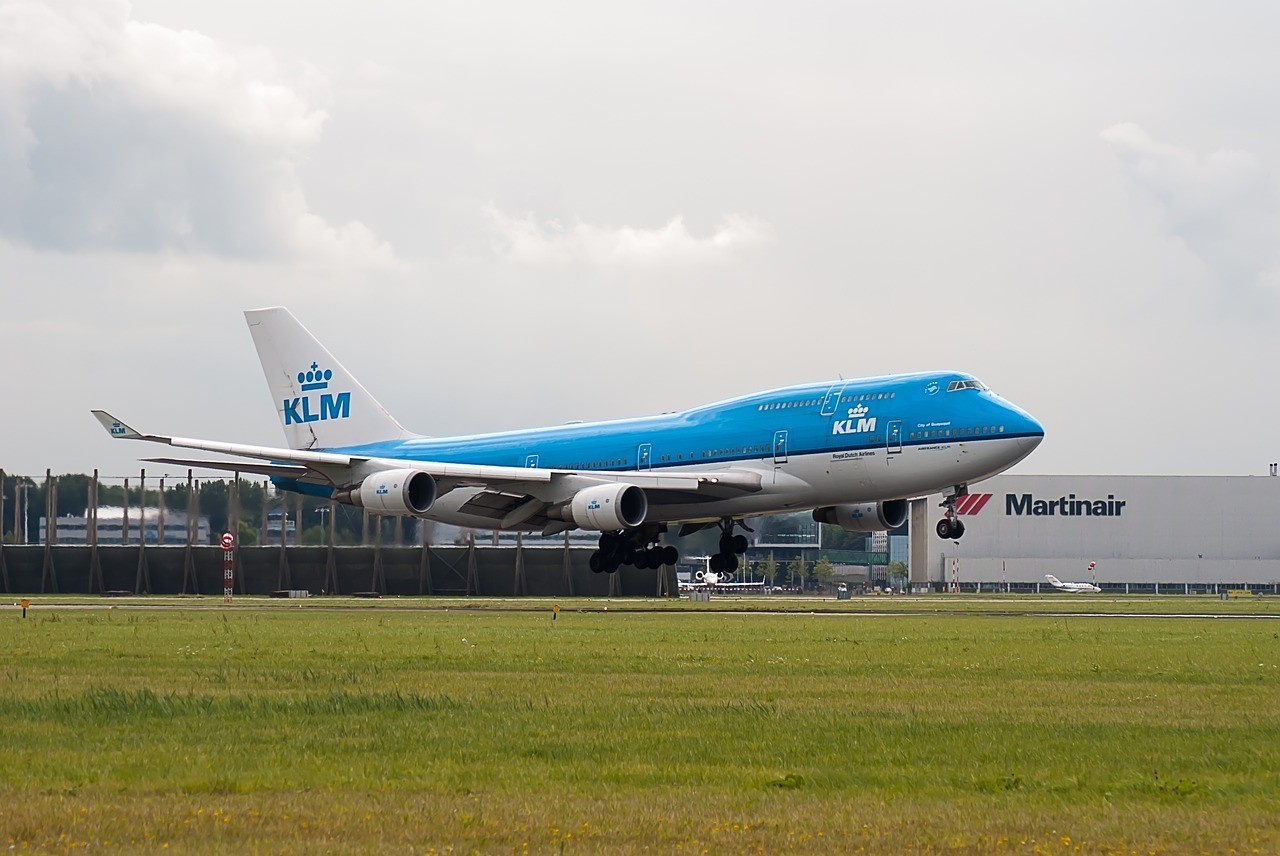 Na Urgenda: Greenpeace daagt regering om steun KLM zonder klimaatvoorwaarden
