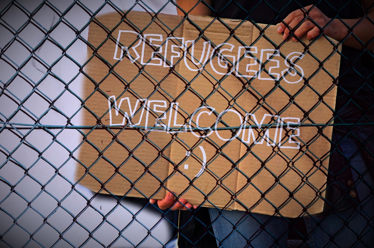 EU-commissie roept op tot sterkere legale migratie: "harten en thuis openen"