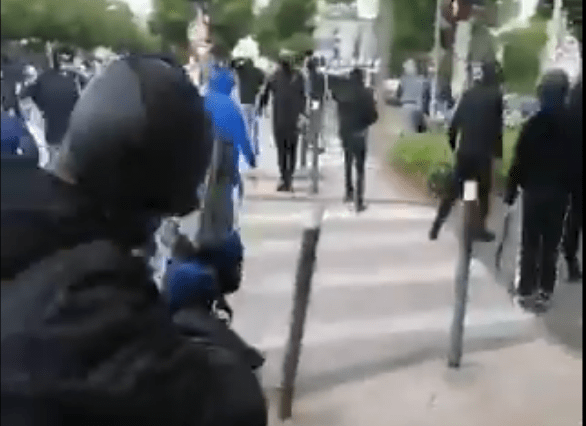 Burgeroorlog in Frankrijk: militairen vallen Dijon binnen - media zwijgen