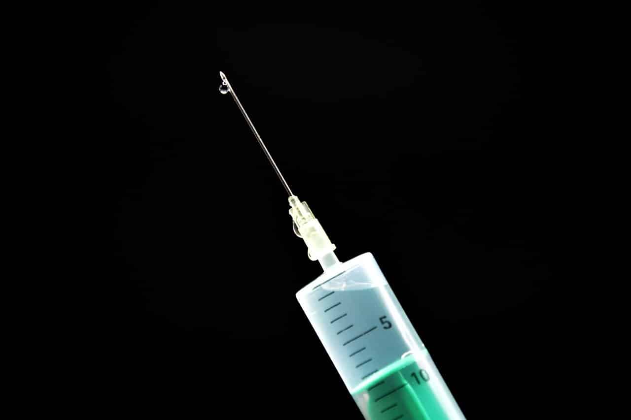 Bedankt, Rutte: 'Vaccinatieplicht verstopt in wetsvoorstel over testbewijzen'