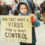 Britse huisartsen krijgen € 12 euro extra per kind bij wie ze een 'COVID-19' vaccin inspuiten & Google verbergt het