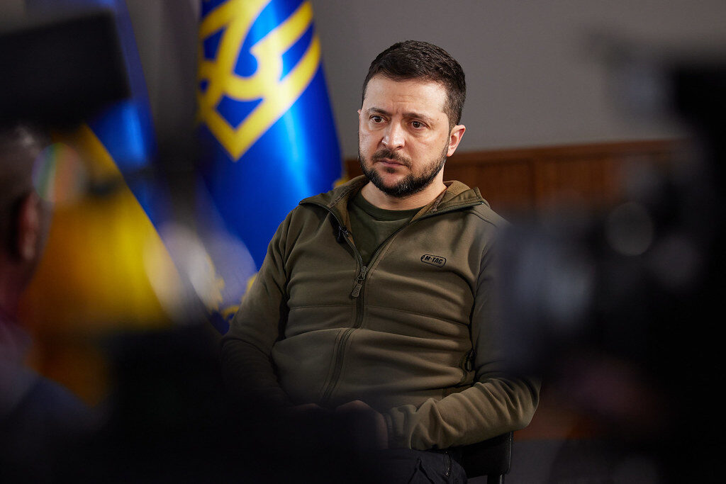 Maffiabaas Zelensky bedreigt een premier van een EU-land met de dood Ukraine's President Zelensky to BBC: Blood money being paid for Russian oil.